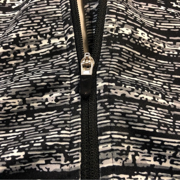 NWOT Nike Pro Half Zip Fleece Lined Pullover - Picture 4 of 7